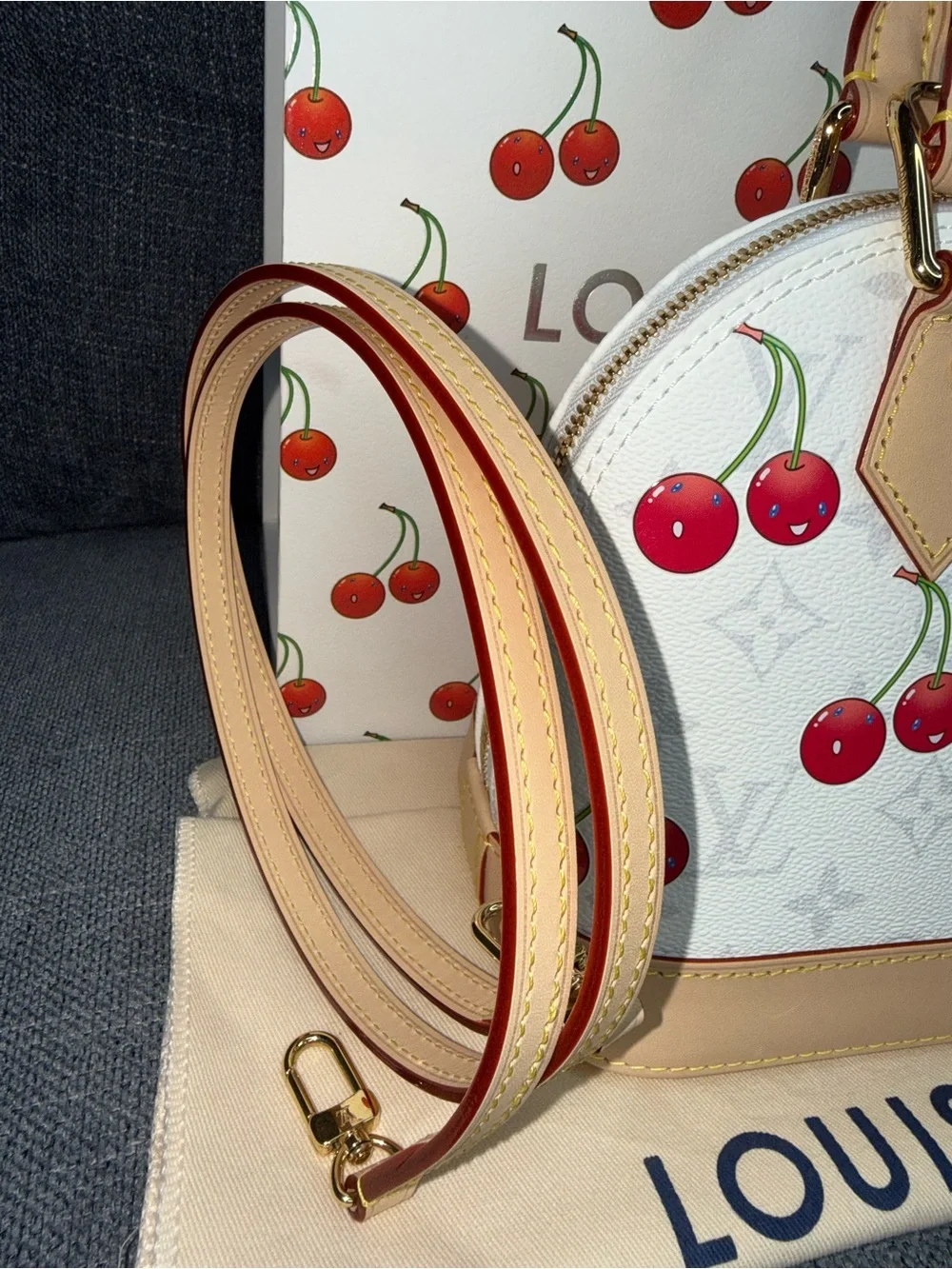 Louis Vuitton like new